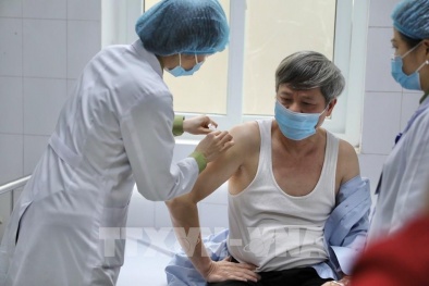 Thứ trưởng Khoa học và Công nghệ chia sẻ khi tiêm vaccine ngừa COVID-19 của Việt Nam