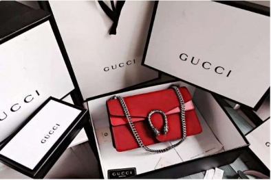 Hàng fake giá hàng hiệu