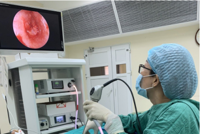 Bị thủng màng nhĩ do đứng gần nơi đốt pháo đám cưới 