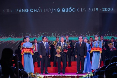 Phân bón Cà Mau nhận Giải Vàng Chất lượng Quốc gia năm 2020