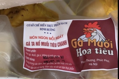 Hà Nội: Phát hiện số lượng lớn gà ủ muối tiêu không đảm bảo chất lượng, không rõ nguồn gốc