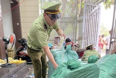 Livestream bán quần áo không rõ xuất xứ, chủ tài khoản Facebook bị phạt nặng