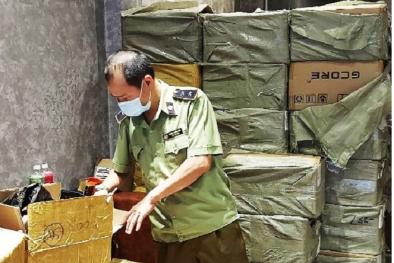 Nhập lậu hàng chục nghìn sản phẩm thuốc lá điện tử 