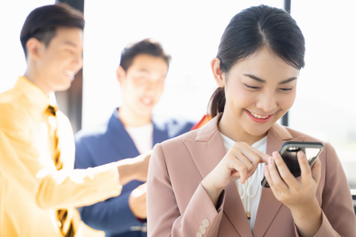 Cài App dễ dàng, khách hàng doanh nghiệp nhận muôn vàn ưu đãi từ BAC A BANK