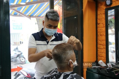 Hà Nội cho phép mở cửa trở lại quán ăn, cắt tóc, gội đầu từ 0h ngày 22/6