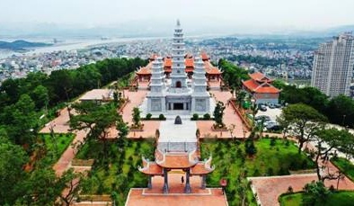 'Lạc bước' trong không gian thiền tịnh bên vịnh Hạ Long