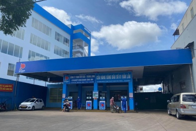 Bị rút giấy phép vẫn ngang nhiên hoạt động, cửa hàng xăng dầu dính án phạt 90 triệu đồng 
