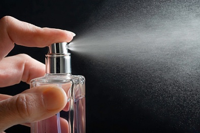 Nước hoa nhanh hỏng, gây tác dụng phụ nếu mắc sai lầm khi dùng  