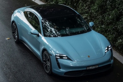 Dính lỗi phần mềm, 43.000 chiếc Porsche Taycan bị triệu hồi 