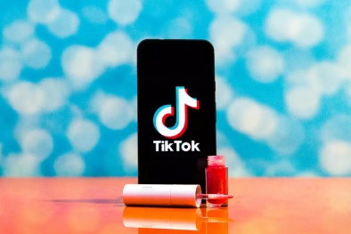 Cảnh báo son tự chế bán trên TikTok không an toàn, ảnh hưởng sức khỏe