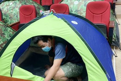 Lều lưu trú bỗng khan hàng, giá tăng mạnh trong tâm dịch Covid - 19 