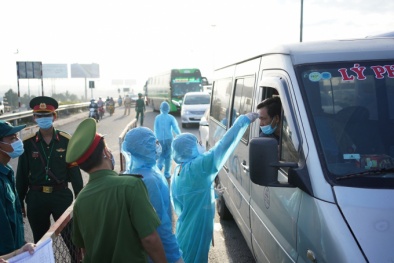 Vận tải ách tắc, nguy cơ đứt gãy chuỗi sản xuất do giấy thông hành Covid