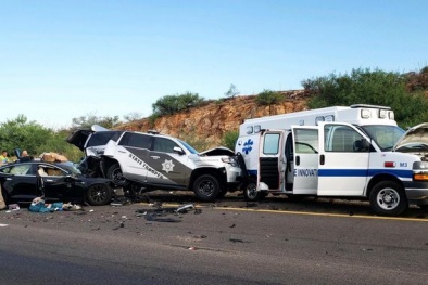 Hàng loạt xe điện Tesla bị điều tra về độ an toàn của chế độ tự lái Autopilot