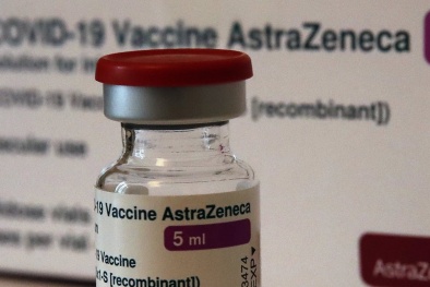 Vaccine AstraZeneca có thể gây tê liệt tạm thời