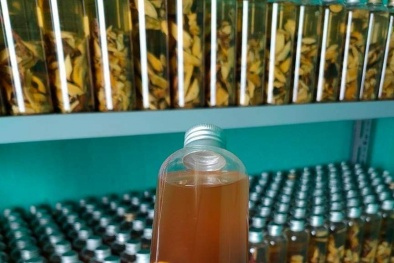 Sử dụng rượu thuốc gia truyền làm đẹp: Coi chừng tự hại thân bằng… độc dược! 