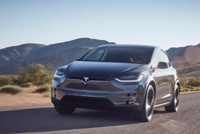 Cần gạt nước bằng tia laser của Tesla được cấp bằng sáng chế