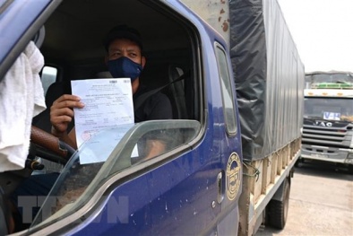 Doanh nghiệp 'than trời' vì áp lực phí và tần suất xét nghiệm COVID-19