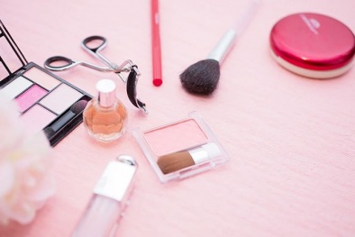 Mỹ phẩm quảng cáo mập mờ, người tiêu dùng dễ 'sập bẫy'?