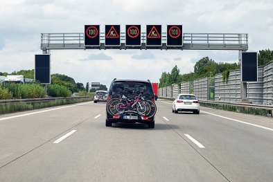 Tiêu chuẩn ISO 23456: An toàn với biển báo trên đường bộ