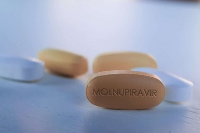 Thuốc molnupiravir: Hi vọng là 'vũ khí' hữu hiệu cho cuộc chiến chống Covid-19