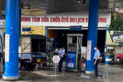 Cửa hàng xăng dầu treo biển 'mất điện' để ngừng bán khi không có thông báo