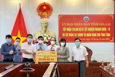 T&T Group và SHB trao tặng kit xét nghiệm nhanh COVID-19 và xe cứu thương hỗ trợ một số tỉnh, thành