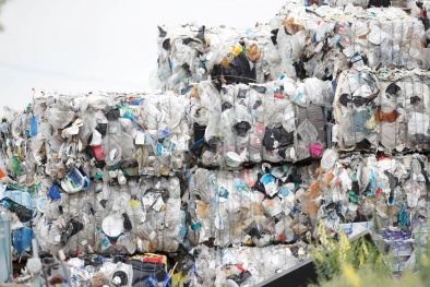 Ngành công nghiệp nhựa thải ra ít nhất 232 triệu tấn khí nhà kính mỗi năm