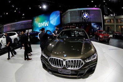 BMW ngừng sản xuất ô tô chạy nhiên liệu hóa thạch vào năm 2024
