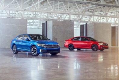 Xe sedan đẹp long lanh, giá hơn 400 triệu cạnh tranh trực tiếp với Mazda3