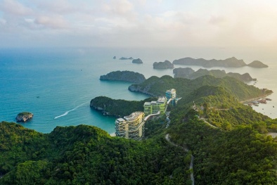 Tiềm năng của biệt thự trên cao, 'ôm trọn' Vịnh Lan Hạ