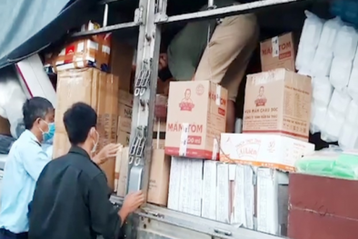 Bắt giữ 2 xe tải vận chuyển hàng hoá nghi nhập lậu trên địa bàn tỉnh An Giang