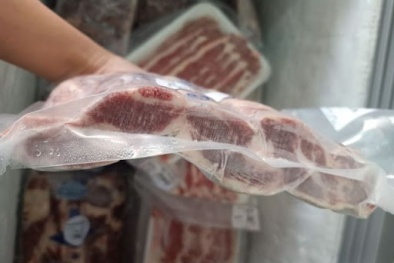 Tràn lan thịt bò đông lạnh không rõ nguồn gốc trên thị trường