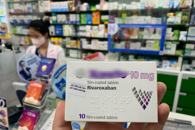 Dễ dàng tìm mua thuốc điều trị Covid-19 tiềm ẩn nhiều rủi ro