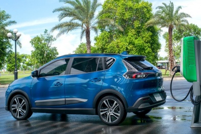 VinFast bàn giao lô đầu tiên gần 100 xe điện VF e34 vào ngày 25/12