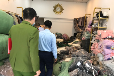Cửa hàng kinh doanh quần áo Huyền Tây bán hàng giả mạo nhãn hiệu