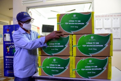 Thêm 1,1 triệu viên thuốc Molnupiravir nhập khẩu được bàn giao cho 17 tỉnh thành