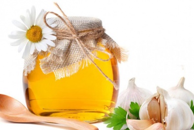 Sử dụng tỏi ngâm mật ong như thế nào để không hại sức khỏe