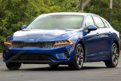 Kia K5 chính thức được giới thiệu tại Việt Nam với 3 phiên bản Luxury, Premium và GT-Line