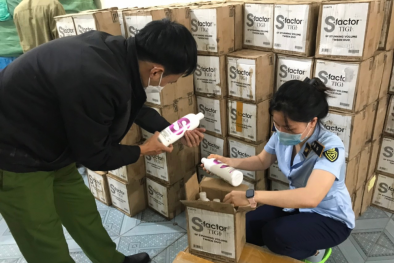 Tạm giữ lô mỹ phẩm trị giá 1,5 tỷ đồng có dấu hiệu nhập lậu tại Phú Yên