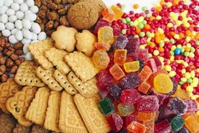 Thực phẩm gây rụng tóc nghiêm trọng cần tránh ăn hàng ngày