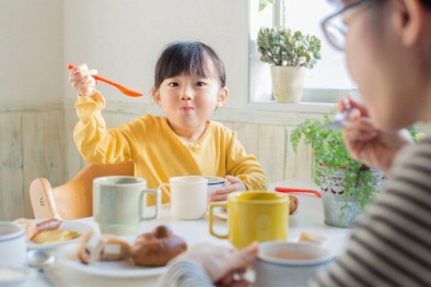 Dùng thuốc kích thích trẻ ăn ngon, tăng cân hiểm họa khó lường 