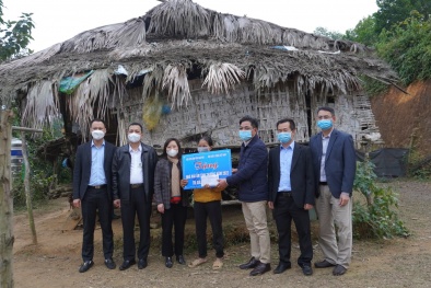 Chất lượng Việt Nam Online cùng Hội LHPN Thái Nguyên trao 2 nhà mái ấm tình thương