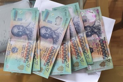 Cảnh giác trước thủ đoạn dùng tiền giả mua hàng đổi lấy tiền thật ở vùng nông thôn 