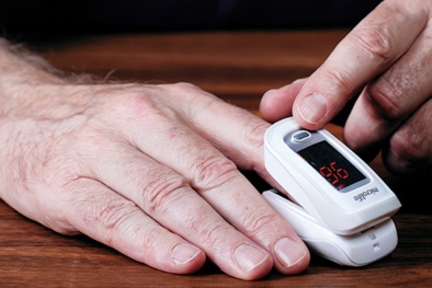 Tự mua và sử dụng máy đo nồng độ oxy trong máu SpO2 cần đặc biệt lưu ý