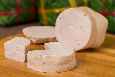 Cách nhận biết giò chả chứa hàn the cần tránh, đảm bảo an toàn thực phẩm trong dịp Tết
