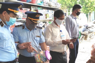 Nỗi lo bánh kẹo kém chất lượng 'tung hoành' dịp Tết 2022