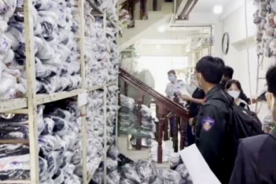 An Giang: Phát hiện kinh doanh hơn 5.000 sản phẩm giày, dép không rõ nguồn gốc