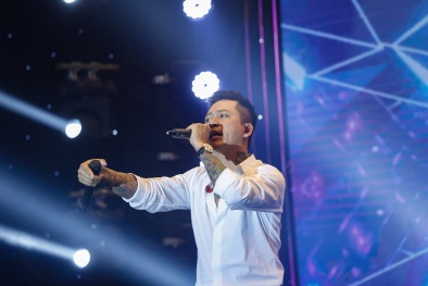 Bằng Kiều, Tuấn Hưng và dàn sao Việt khuấy động đêm gala Bamboo Airways Golf Tournament 2022