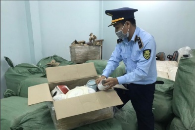 Long An: Thu giữ hơn 4 tấn quần áo cùng nhiều sản phẩm nghi nhập lậu