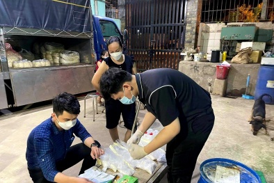 Thành phố Hồ Chí Minh: Thu giữ hơn 4 tấn ngó sen ngâm hóa chất 